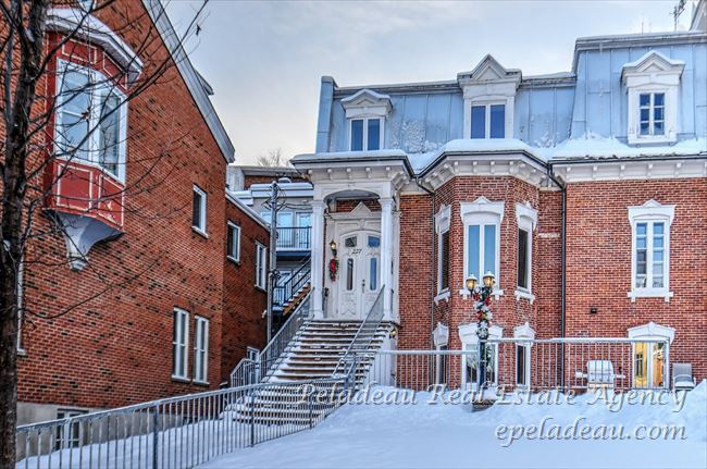 227 Rue St-Jean