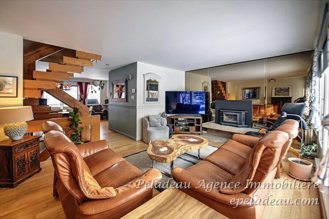 933 Rue Senneterre